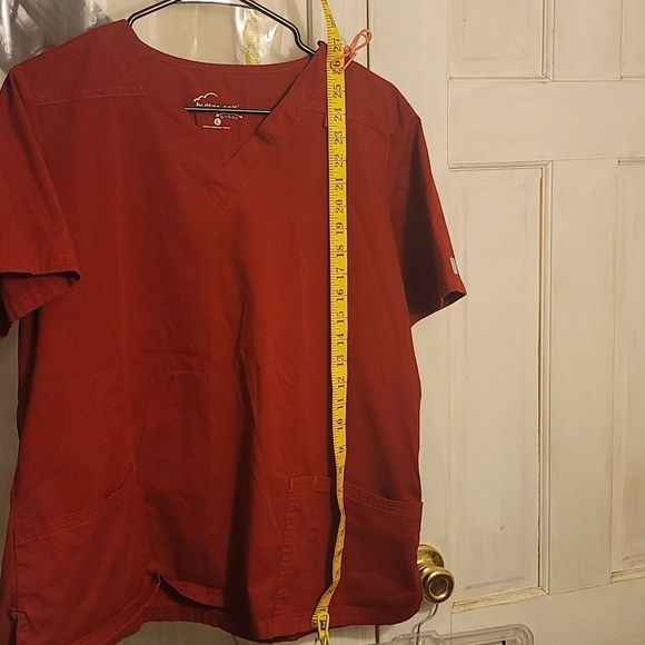 ButterSoft Stretch, Lg, Red Scrub Top, Think Valentines 💝 - Picture 5 of 8